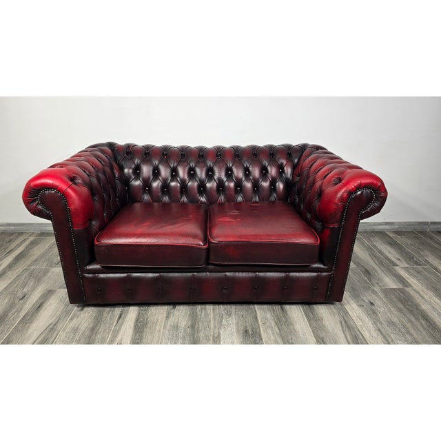 Leather Sofa in style of Chesterfield, 1980s, in Good conditions. Designed 1980 to 1989