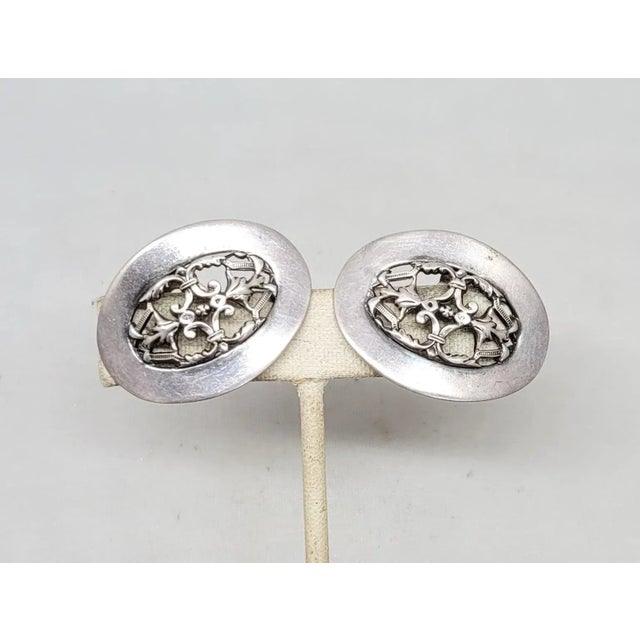 1950s Vintage 1950s Signed Napier Silvertone Oval Filigree Clip Earrings- 2 Pieces For Sale - Image 5 of 10