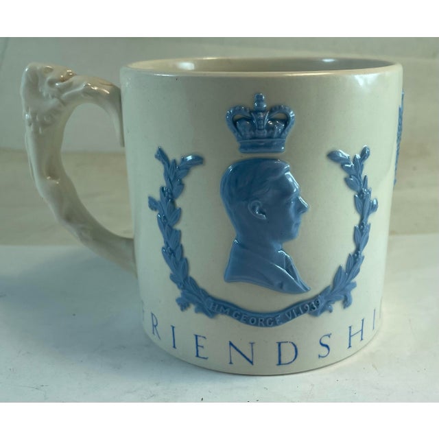 This is a lovely piece of English memorabilia and will make a great addition to your collection or just a nice memento of...