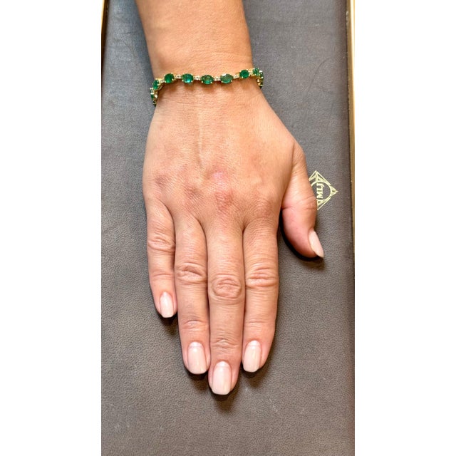 8 Ct Natural Brazilian Emerald and Diamond Tennis Bracelet 14 Karat Yellow Gold For Sale - Image 13 of 18