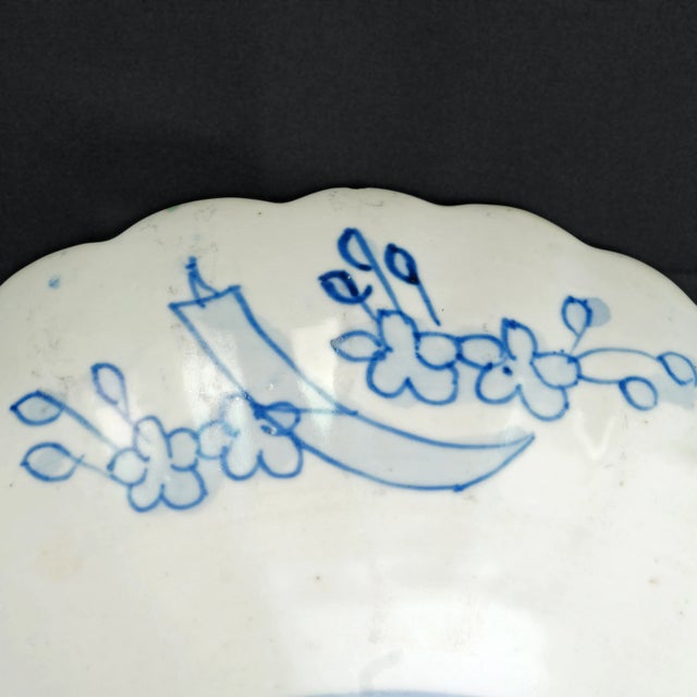 Late 19th Century Japanese Meiji Period Imari Oval Bowl With Bonsai Design 19th C For Sale - Image 5 of 9