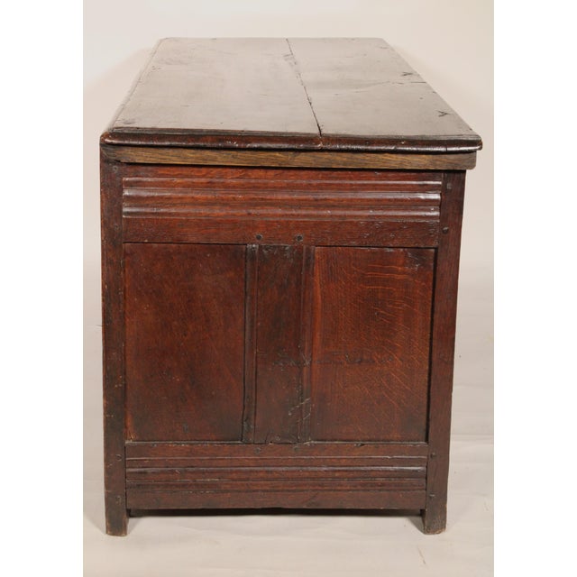 18th Century English Oak Trunk For Sale In Los Angeles - Image 6 of 10