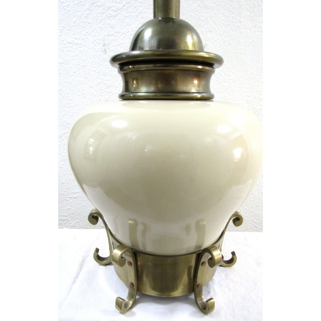 1979 Chapman Chinoiserie Cream Ceramic and Brass Table Lamp and Linen Shade For Sale In Miami - Image 6 of 12