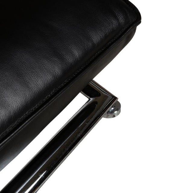 Animal Skin Jonas Lounger in Black Leather with Jeremiah Chrome Frame from Koinor For Sale - Image 7 of 14