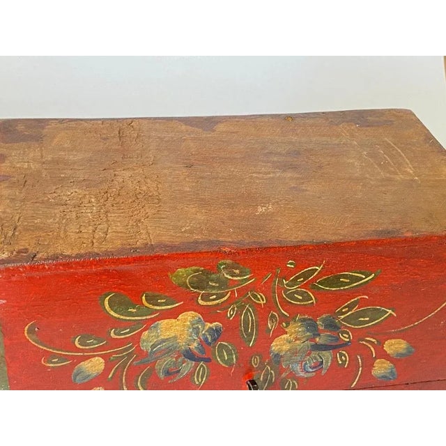 Wood Large Wood Jewelry Box with Flowers Decor, England, 19th Century For Sale - Image 7 of 11