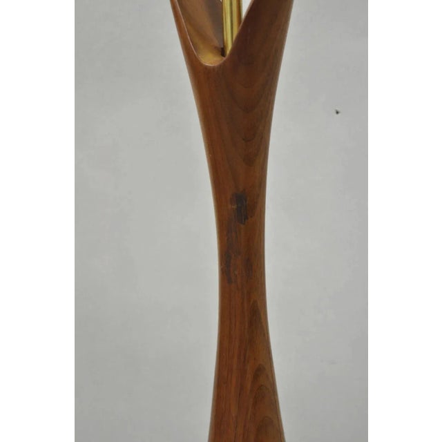 Wood Vintage Mid Century Modern Sculptural Walnut Table Lamp by Modernera MFG Co For Sale - Image 7 of 13