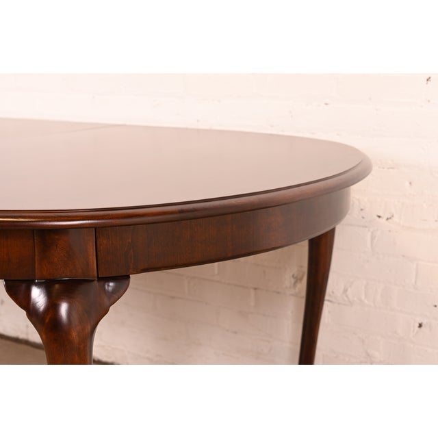 Thomasville Queen Anne Mahogany Extension Dining Table, Newly Refinished For Sale - Image 13 of 16