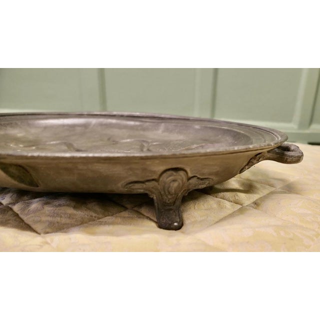 Large Antique Pewter Meat Platter by Shaw and Stewart, 1800 For Sale - Image 3 of 11