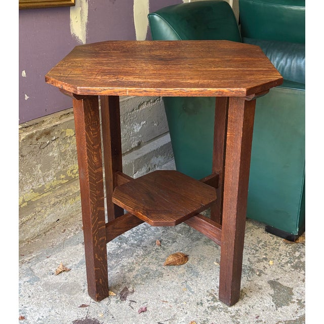 Mission 1910s L..& J. G. Stickley Clipped Corner Mission Oak Lamp Table - Attributed For Sale - Image 3 of 10