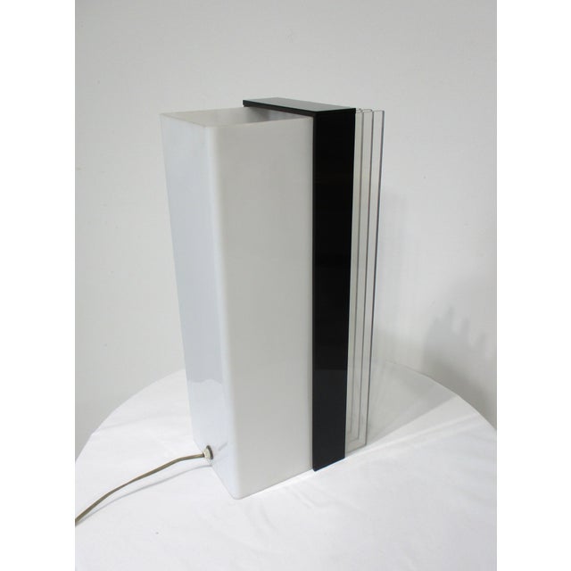 Mid 20th Century Lucite Fin Bladed Table Lamp in the Style of Joe Columbo For Sale - Image 9 of 13