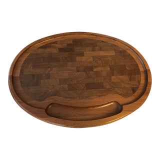 Vintage Danish Modern Retro Oval Shaped Teak Wood Cutting Board by Richard Nissen - Denmark For Sale