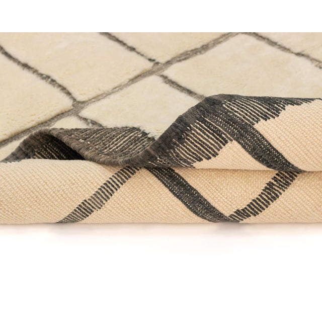 Hand-Drawn Grid Hand-Knotted Moroccan Wool Rug | 13'7" X 9'7" | One of a Kind For Sale - Image 9 of 9