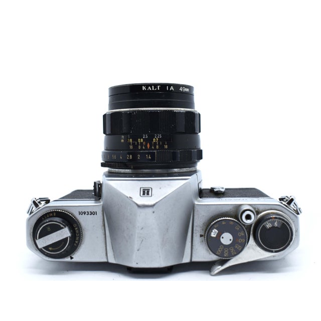 1960s 1960's Honeywell Pentax Spotmatic Film Camera With Leather Case For Sale - Image 5 of 10