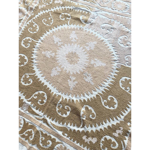 Textile Suzani Wall Hanging Decor - Neutral Tan Uzbek Tablecloth For Sale - Image 7 of 9