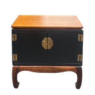Vintage Lane Chin Hua Side Table For Sale