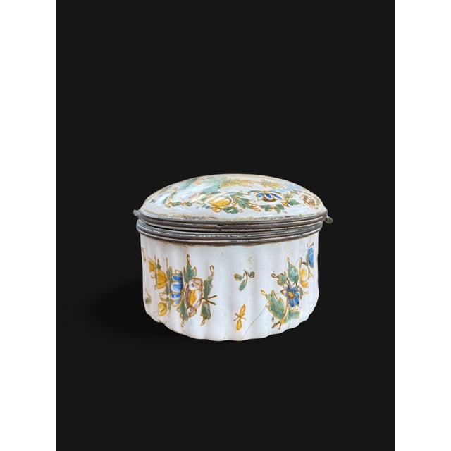 Antique French Moustiers Faience Jewelry Box, 1700s For Sale - Image 4 of 14