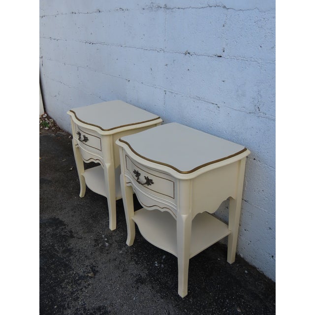 French Shabby Chic Painted Nightstands Side End Bedside Tables a Pair 6238 For Sale - Image 11 of 18