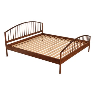 Chilton Burnett Spindle Walnut King Bed For Sale