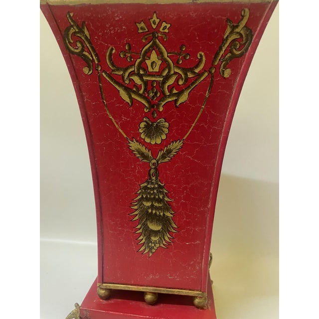 Add a striking pop of classic sophistication to your interior with this exceptional 1940s Hollywood Regency toleware...