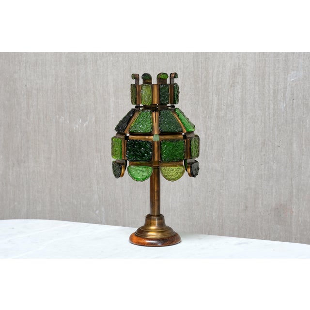 Brutalist Italian Green Dalle De Verre Glass Table Lamp in Brass and Oak, 1970s For Sale - Image 12 of 12