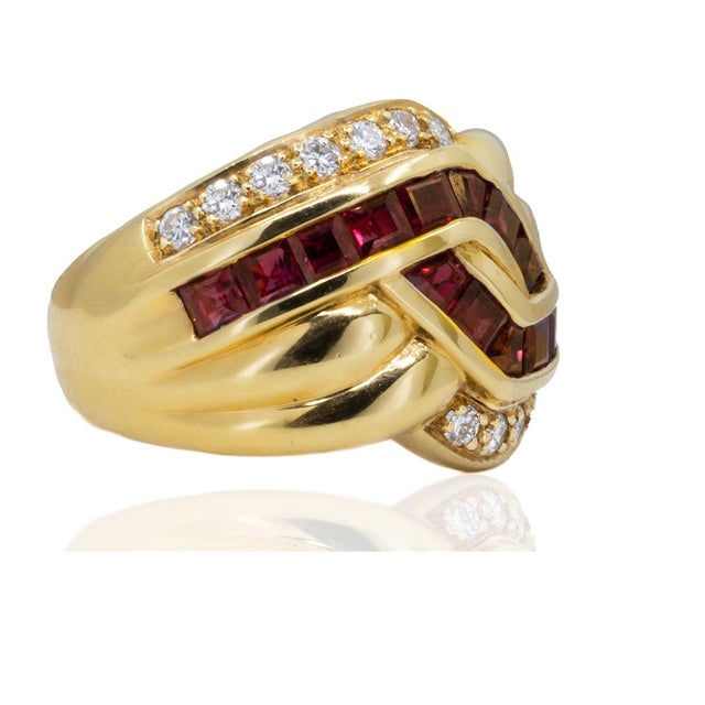 Contemporary Late 20th Century 18k Ruby Ring, Size 5 For Sale - Image 3 of 4