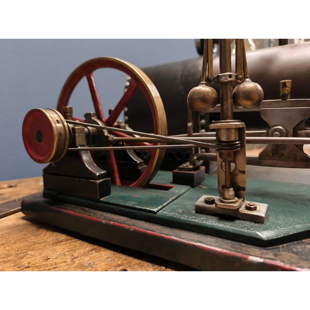 French Steam Engine in Copper and Cast Iron For Sale - Image 13 of 18