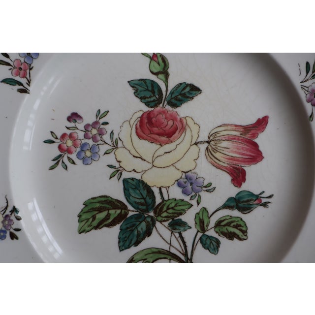 Vintage Wedgwood Etruria English Floral Creamware Salad Plates With Scalloped Green Rims — Set of Four For Sale - Image 11 of 18