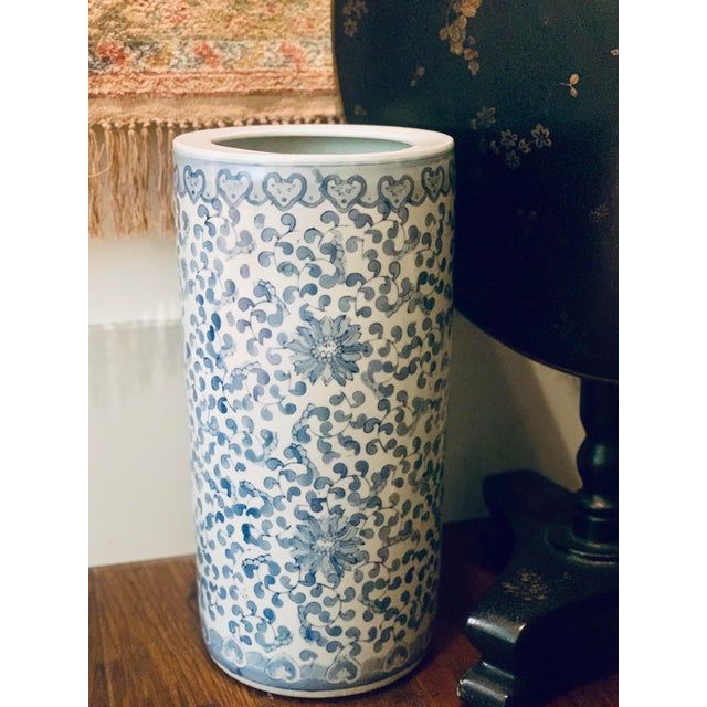 1980’s Vintage Chinoiserie Blue and White Chinese Porcelain Umbrella, Cane Stand or Floor Vase Adorned With Chrysanthemums...