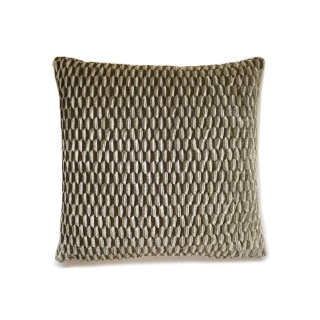 Contemporary The House of Scalamandré Allegra Velvet Pillow, Fawn For Sale - Image 3 of 3