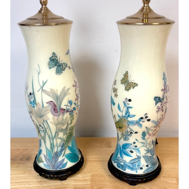 White Pair of English Decoupage Yellow-Ground Bird & Botanical Lamps, circa 1970s For Sale - Image 8 of 13