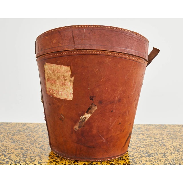 19th Century, English Regency Leather Oval Hat Box For Sale - Image 4 of 13