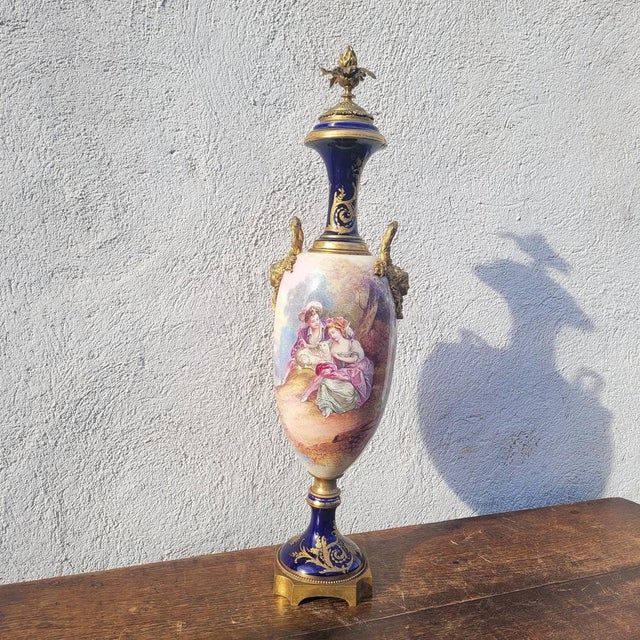 Large 19th Century Vase in Porcelain and Bronze For Sale - Image 3 of 18