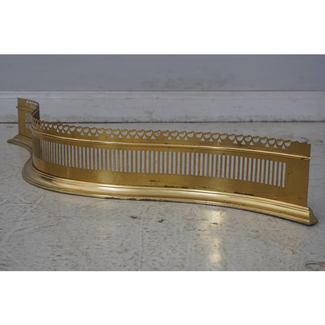 Age: Approx: 25 Years Old Details: Colonial Williamsburg CW-102-1 High Quality Construction Traditional Style Scalloped...