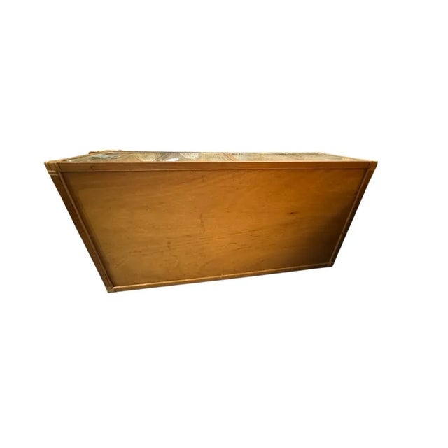 Camel 1980s Vintage Pencil Reed Rattan Dresser – Mid-Century Modern Storage Dresser With Decorative Detailing For Sale - Image 8 of 11