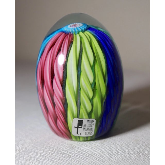 Vintage Hand Blown Italian Murano Art Studio Glass Egg Shaped Paperweight For Sale In New York - Image 6 of 8