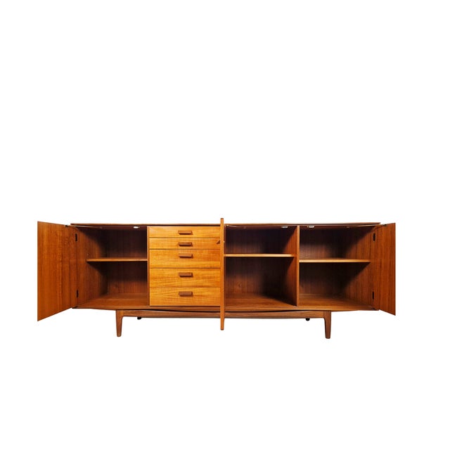 Model 4060 Credenza by Ib Køfod-Larsen for G Plan, 1960s For Sale - Image 3 of 10