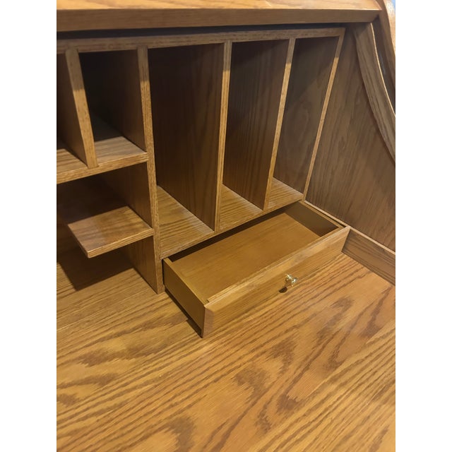 Artisan Amish-Crafted Solid Wood Desk & Chair Set (Ohio, C. 2000) For Sale - Image 4 of 18