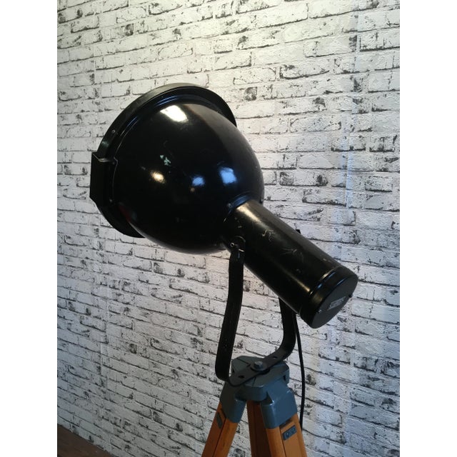 Metal Vintage Industrial Enameled Tripod Reflector Lamp, 1950s For Sale - Image 7 of 10