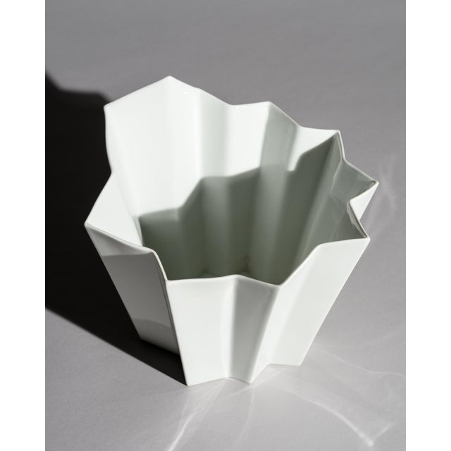 Vintage Sculptural Glossy Porcelain Vase by Heinrich Fuchs, 1960s For Sale - Image 6 of 9