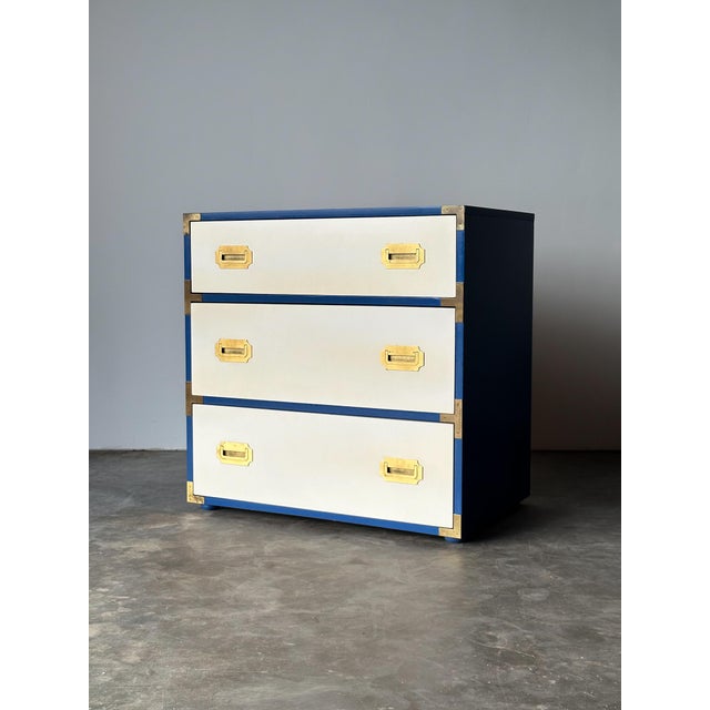 1970s Vintage Blue & White Lacquered Campaign Chest of Drawers For Sale - Image 12 of 17