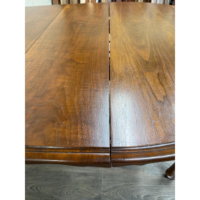 Vintage Queen Anne / Early American Style Oval Dining Table For Sale - Image 17 of 18