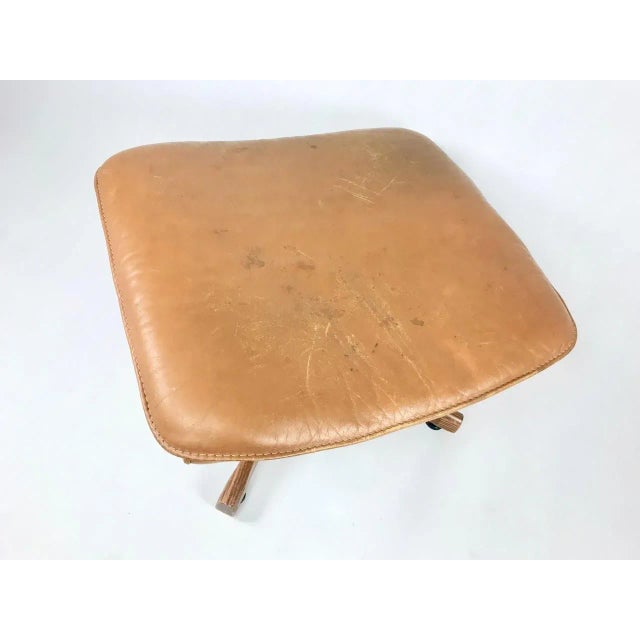 Leather Foot Stool King attributed to André Vandenbrouck for Strassle, 1960s For Sale - Image 4 of 9