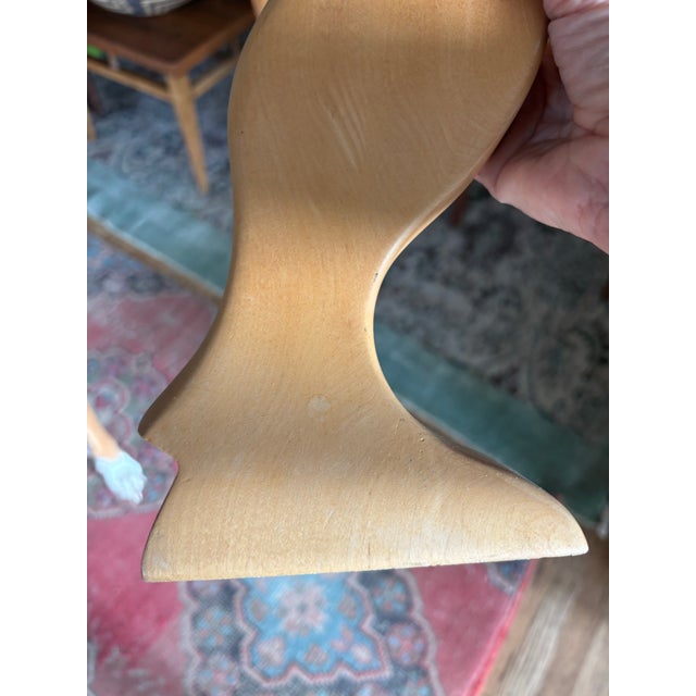Wood 1978 H. Baigmohammad Signed Hand-Carved Modernist Wood Geese Sculptures – Pair For Sale - Image 7 of 9