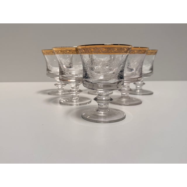 Murano Wine Glasses with Gilt Medici Rims, 1970s, Set of 6 For Sale - Image 4 of 11