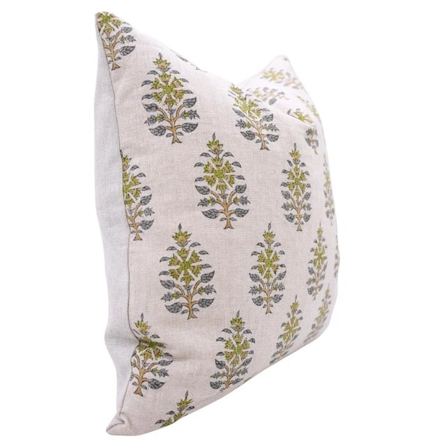 Elevate your home décor with the Gunaari Handmade Block Print Pillow Cover from Fabdivine. Each cover is meticulously hand...