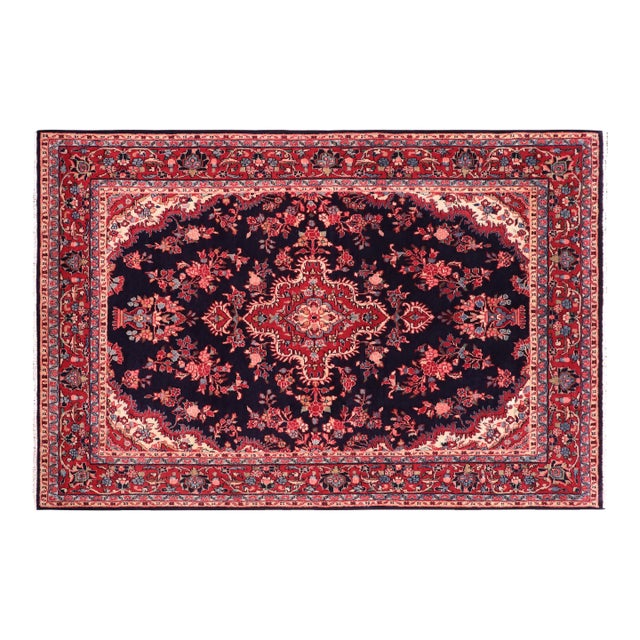 Vintage Hand-Knotted Wool Rug – 7.1 X 9.10 For Sale