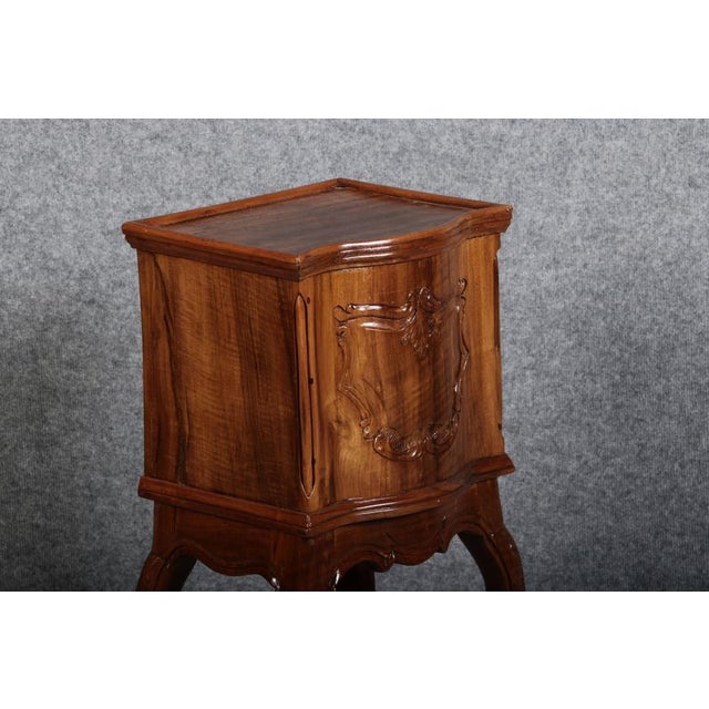 Brown Antique Baroque Rococo Side Table in Walnut, 1750 For Sale - Image 8 of 18