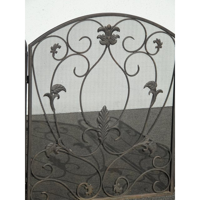 1990s Vintage Black Fireplace Screen W Mesh Backing & Leaf Decor - French Country For Sale - Image 5 of 17