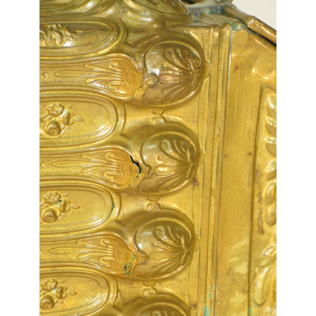 Coal Box, Hod, Scuttle Antique Brass Scottish Victorian Embossed Man in the wood For Sale - Image 13 of 18