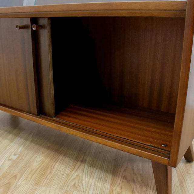 Wood 1950s Mid Century China Display Cabinet by Greaves & Thomas For Sale - Image 7 of 9